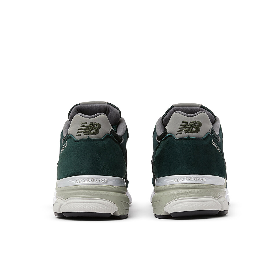 Size 9 - New Balance 920 “Reverse Pack” - Made in England