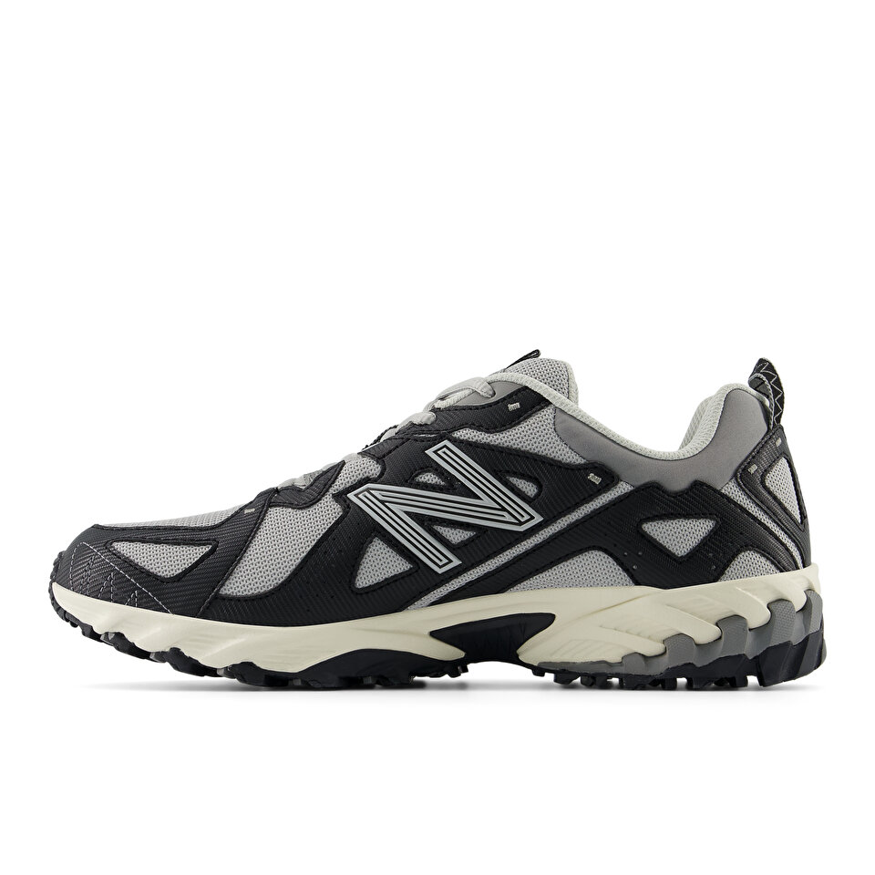 New Balance 610